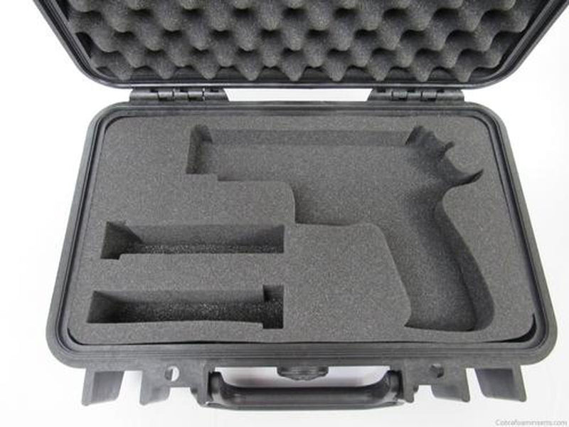激稀少美品/USUGROW/サイン入り作品集２冊セット・スリップケース入り Pelican Case 1170 with Custom Insert for Sig Sauer P229 & Magazines